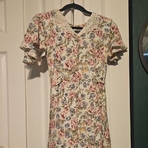 Vintage Floral Lace-Trimmed Dress